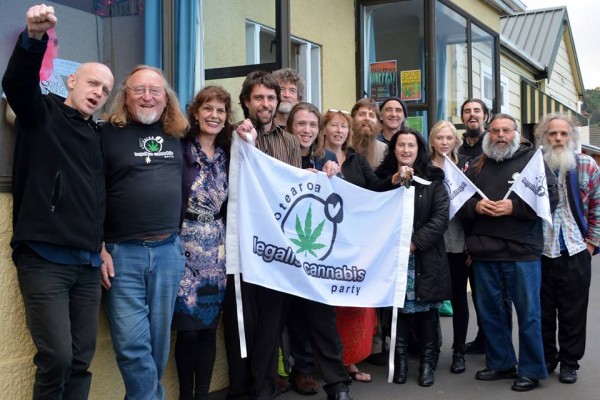 1238357_236271533196510_636005253_n